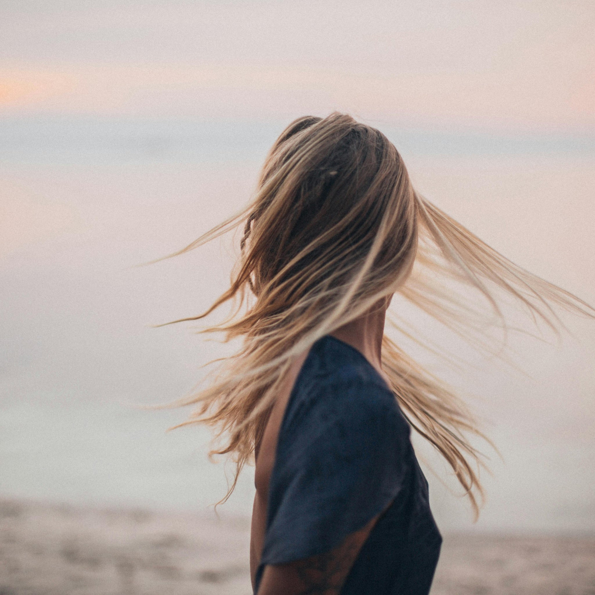 7 Enkle tips for å holde håret sunt hele året